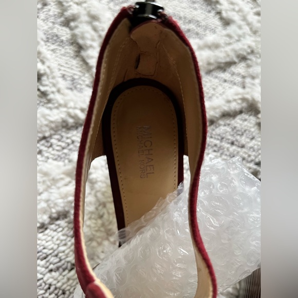 Michael Kors Suede Open-Toe Metallic Heel - Picture 4 of 8